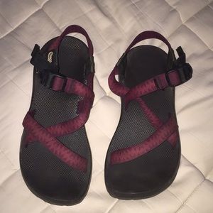 Size 9 woman’s Chacos